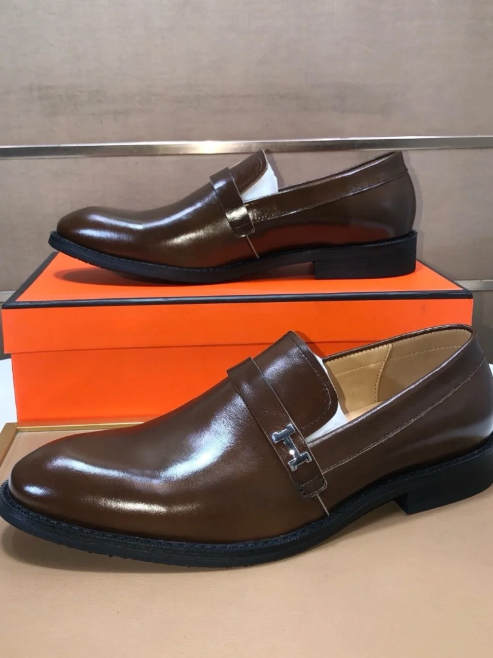 Hermès Men’s Brown Leather Slip-On Dress Loafers
